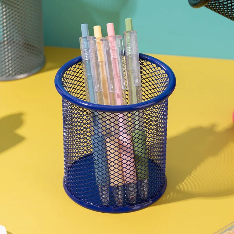 pot crayon metal maille bleu