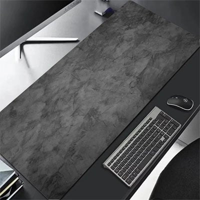 Tapis bureau grand format gris sur bureau 